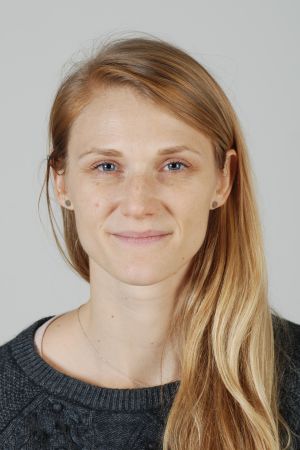 Mag.a Katharina Almer (AL)